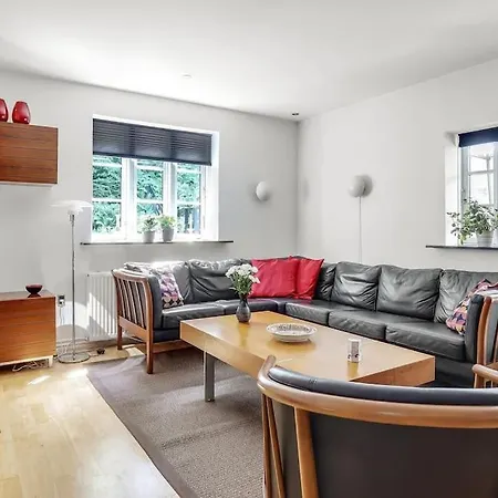 Vila Villa Med To Terrasser I Naturskonne Omgivelser Tjele